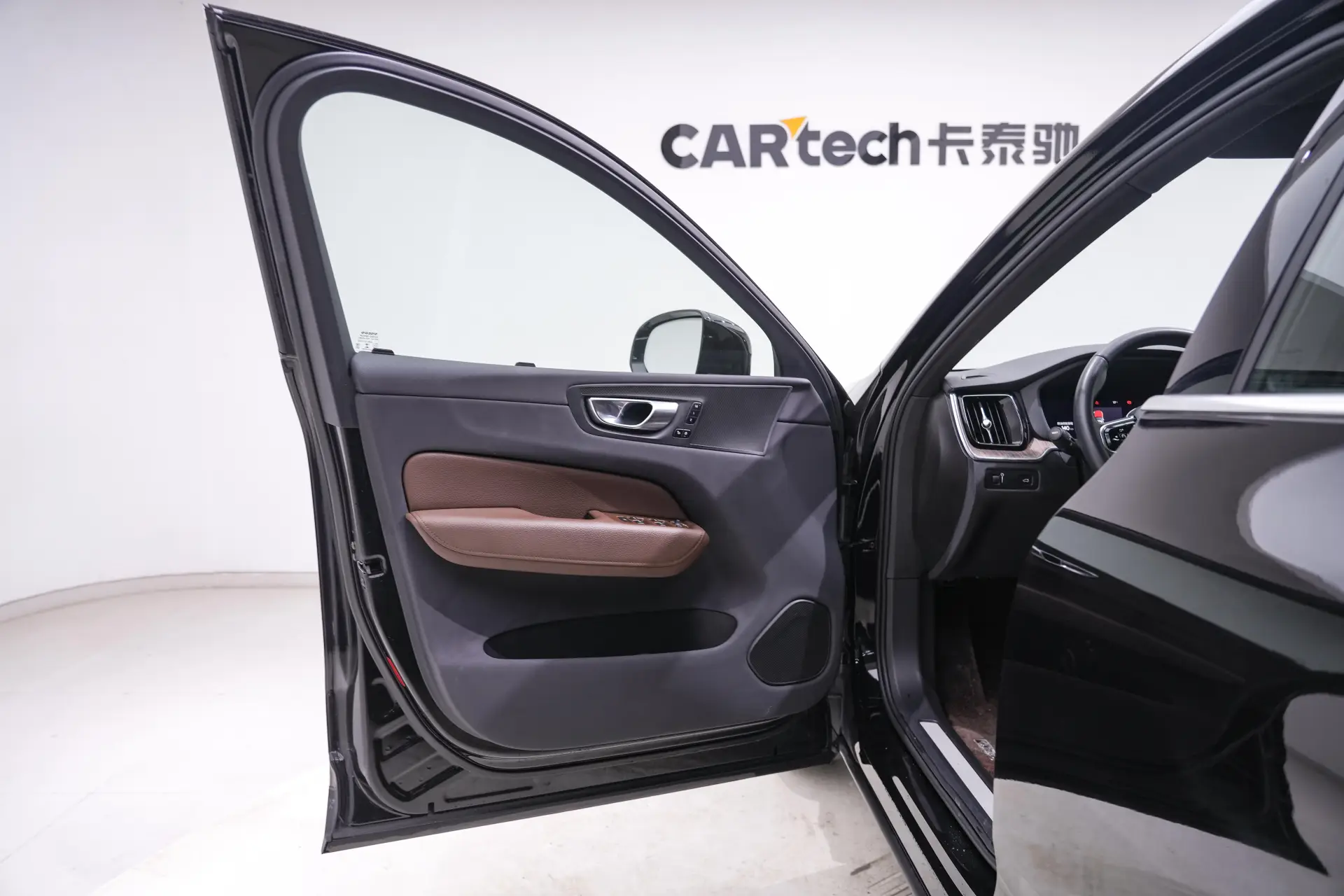Volvo XC60, 2021 18