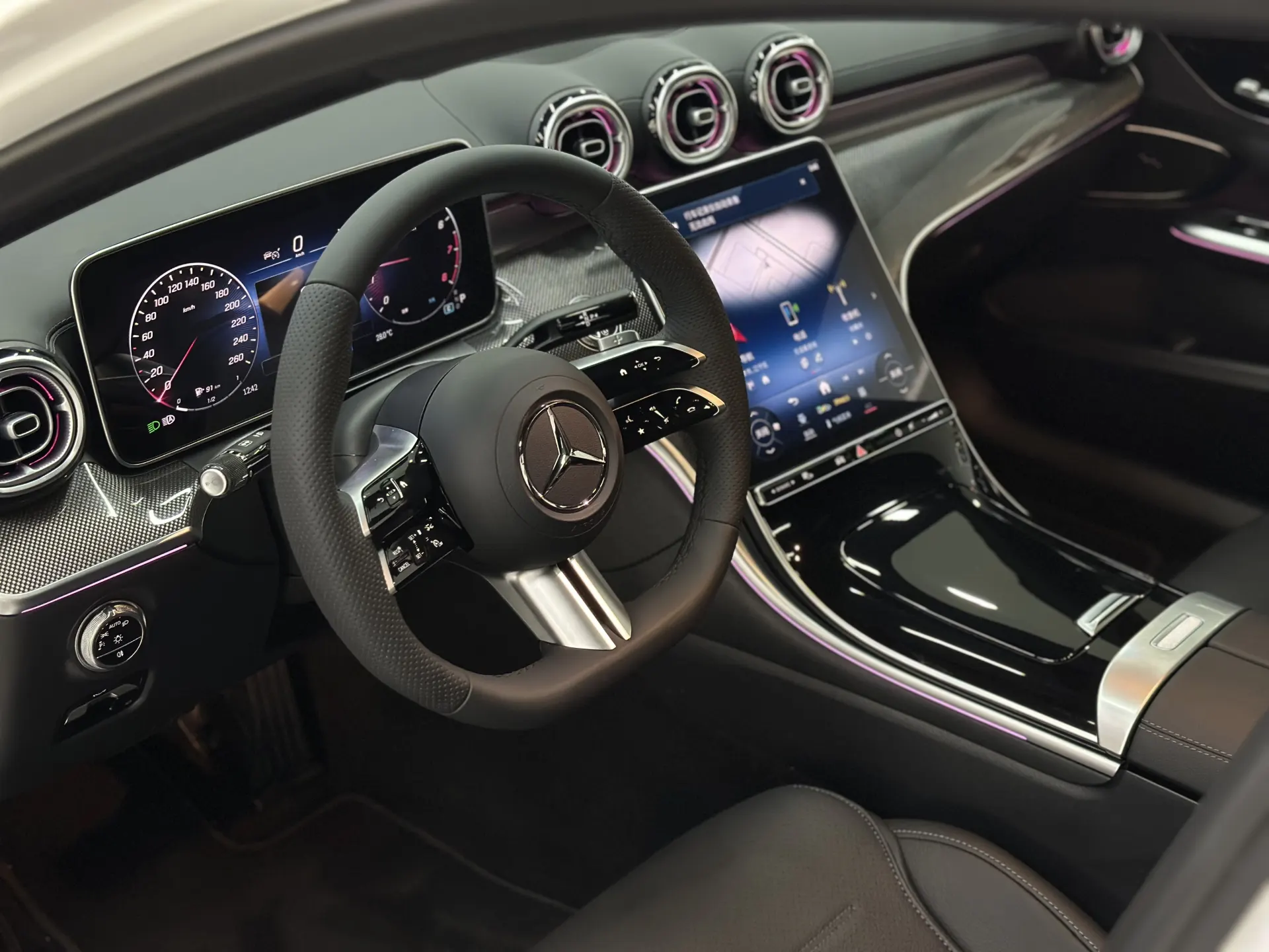 Mercedes-Benz C 260 L, 2024 13