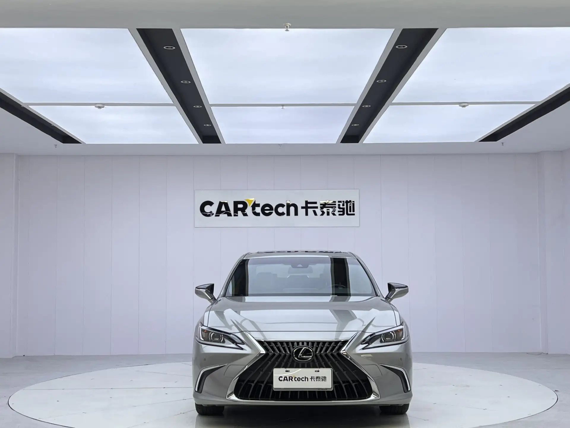 Lexus ES 200, 2022 3