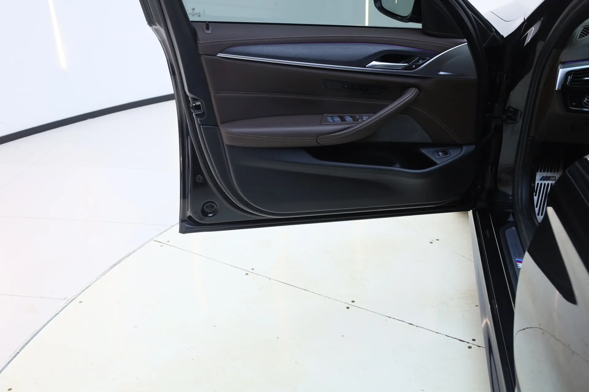 BMW 530Li, 2023 30