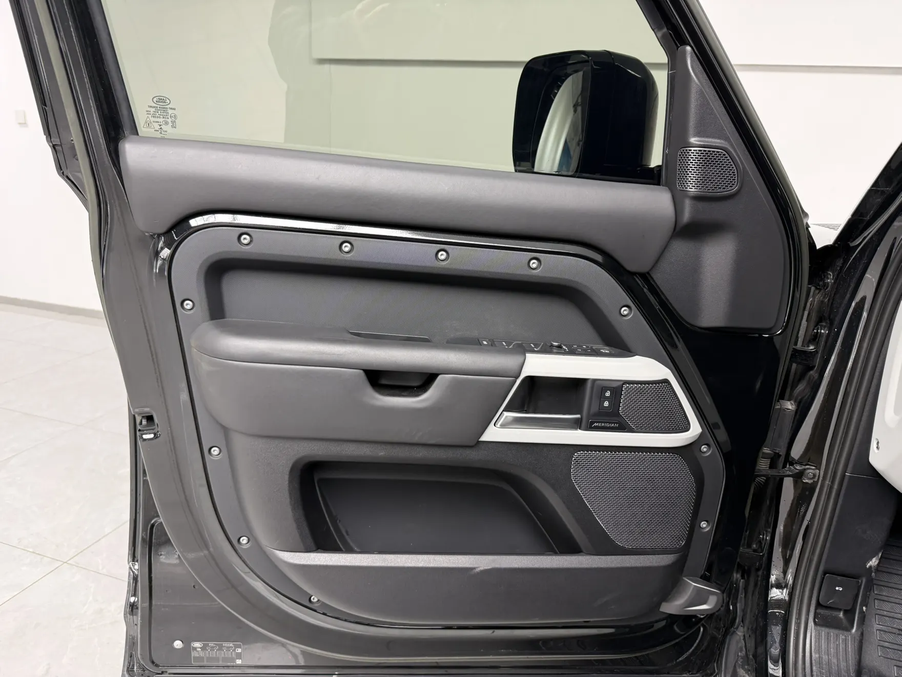 Land Rover Defender, 2022 9