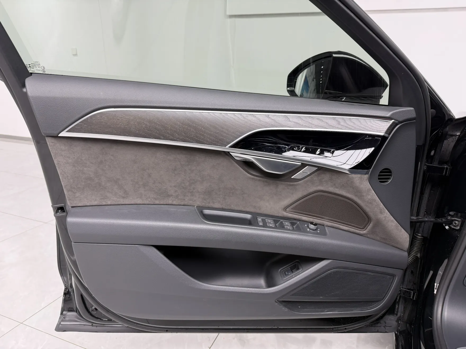 Audi A8L 50 TFSI, 2020 11