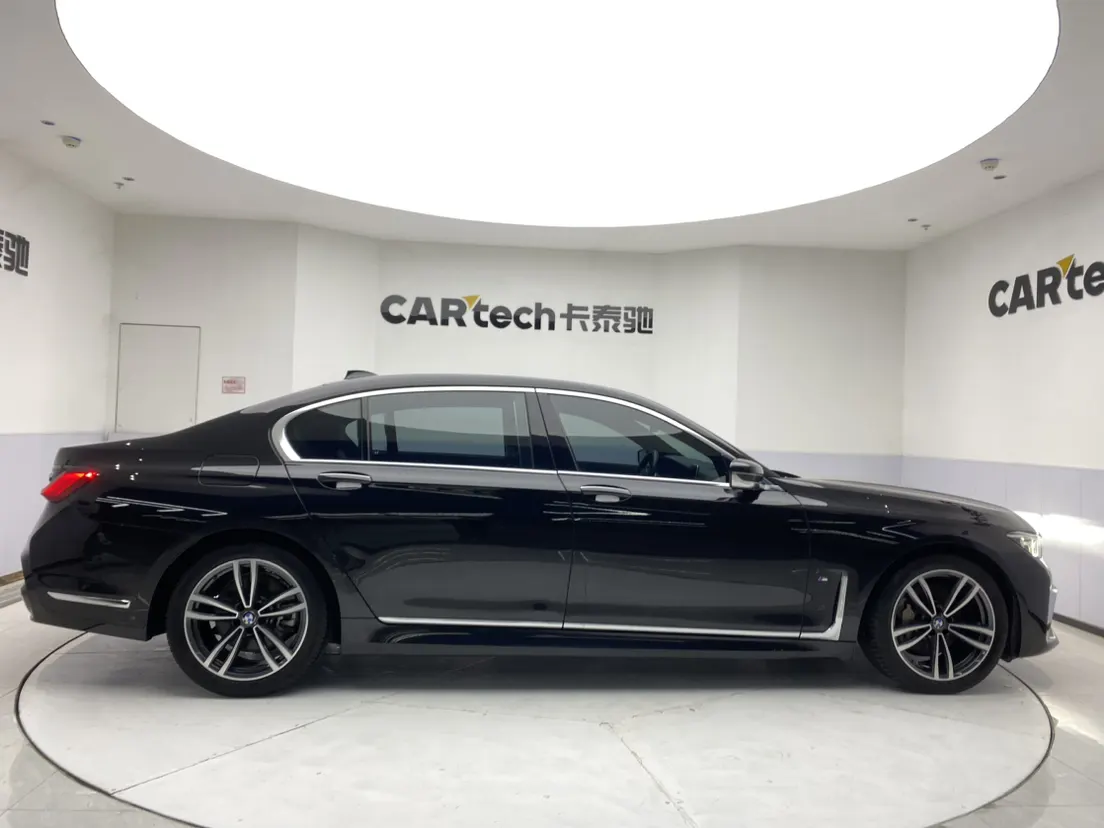 BMW 730Li, 2022 4