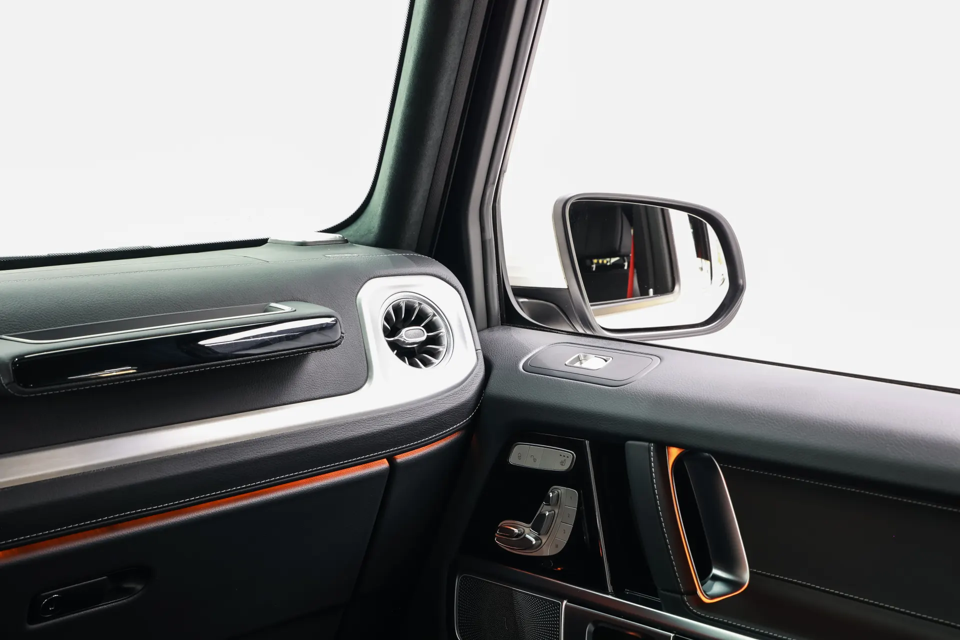 Mercedes-Benz G 400 d, 2024 26