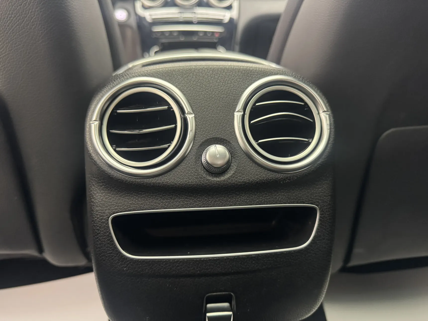 Mercedes-Benz GLC 260 L, 2019 18