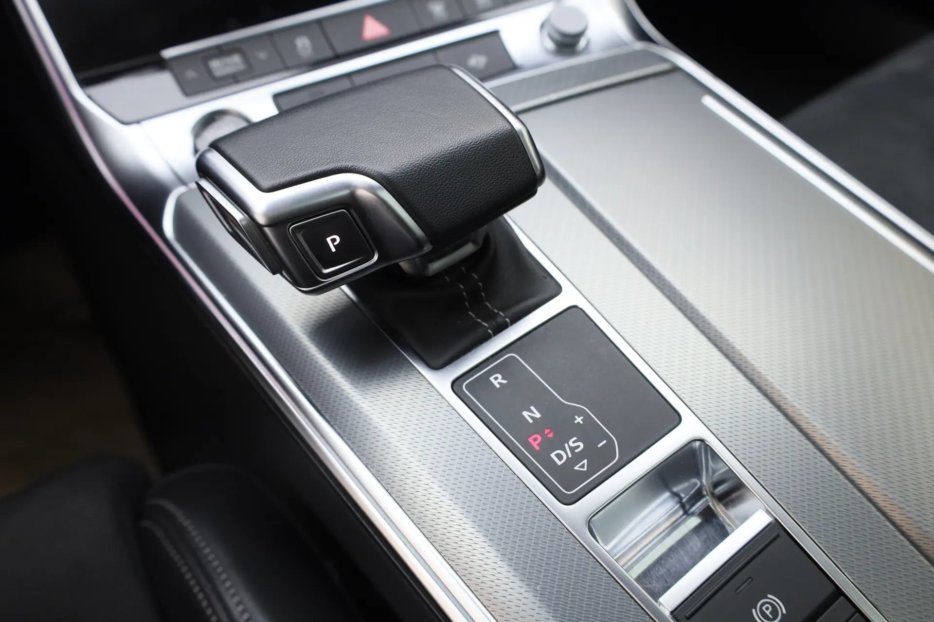 Audi A7L 45 TFSI, 2024 21