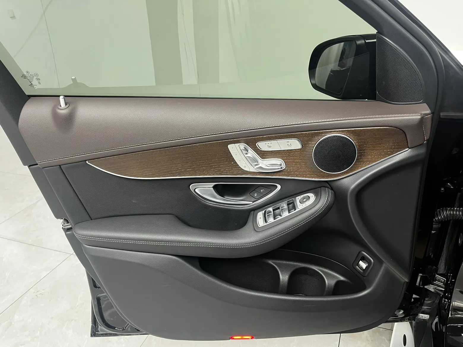Mercedes-Benz GLC 300 L, 2023 11