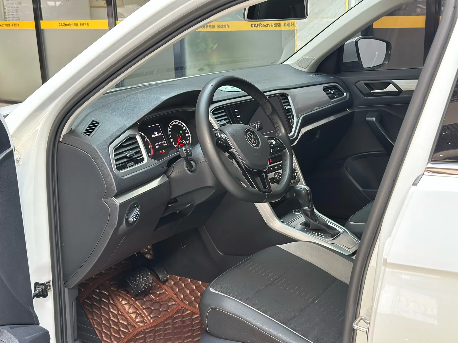 Volkswagen T-ROC, 2021 12