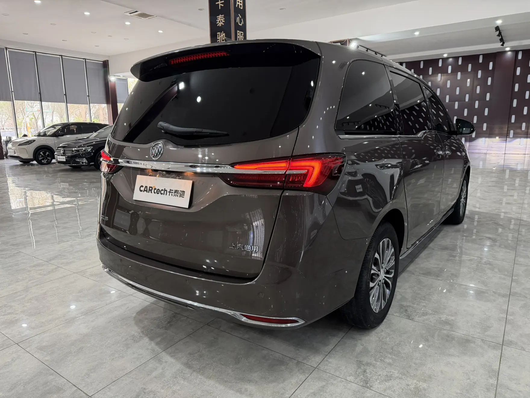 Buick GL8, 2024 4