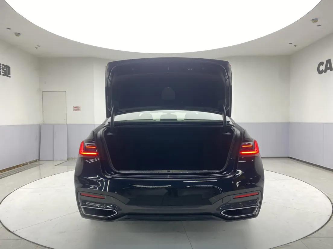 BMW 730Li, 2022 30