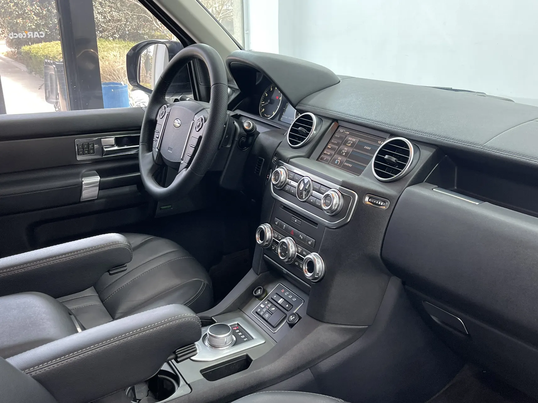 Land Rover Discovery, 2019 15