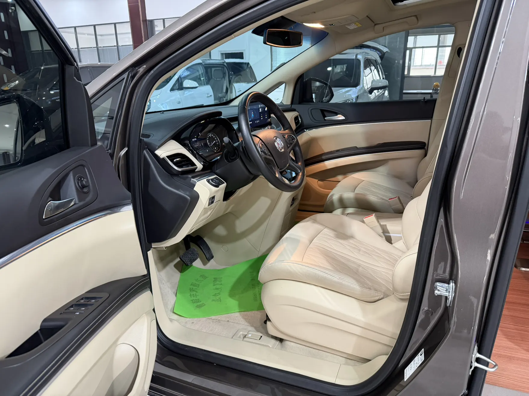 Buick GL8, 2024 8