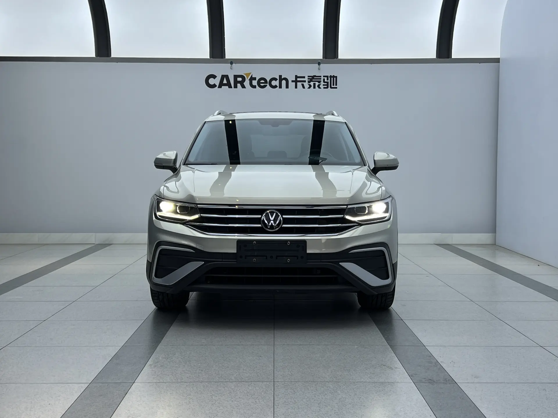 Volkswagen Tiguan L, 2022 2