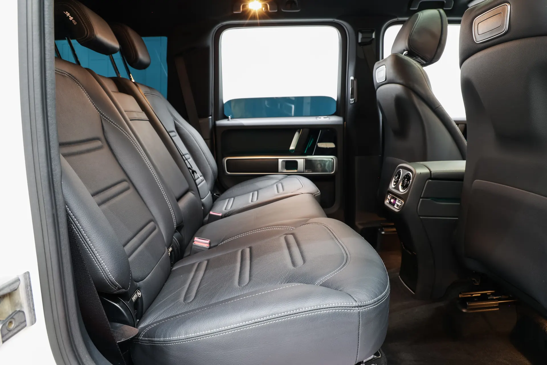 Mercedes-Benz G 350, 2023 18