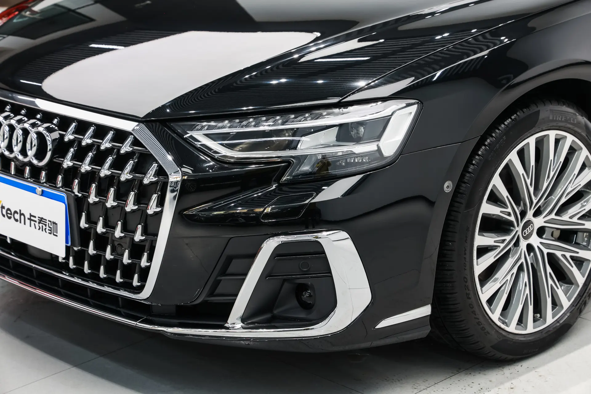 Audi A8L 50 TFSI, 2024 14