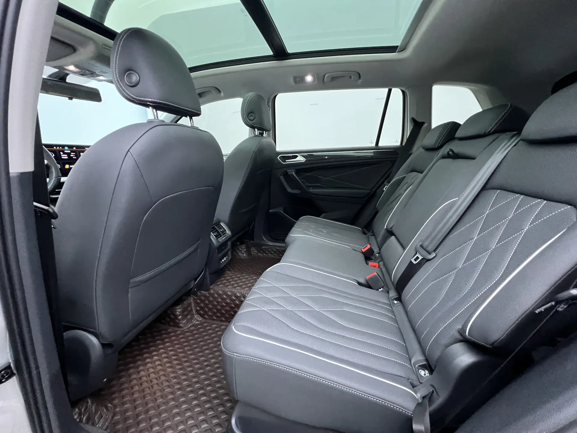 Volkswagen Tiguan L, 2022 13