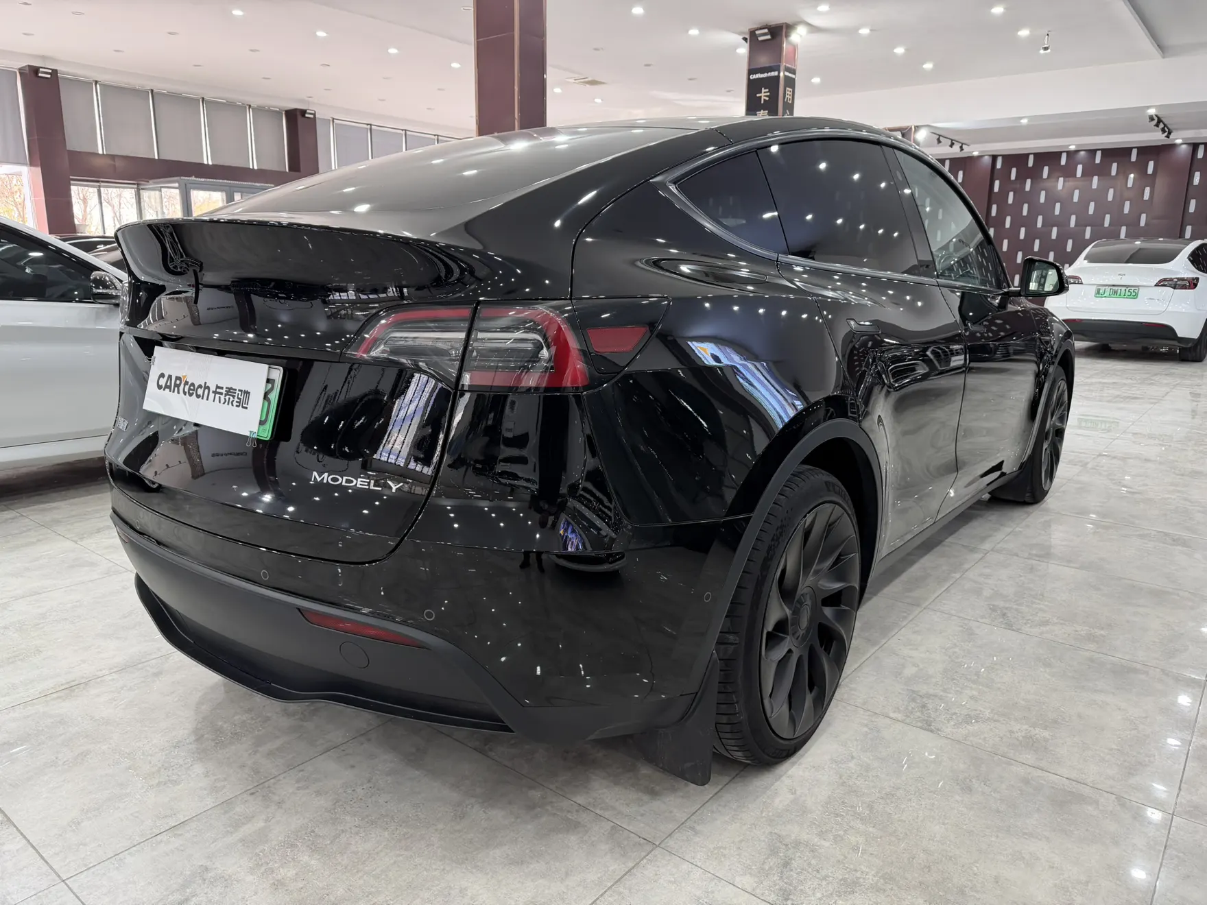 Tesla Model Y, 2022 4