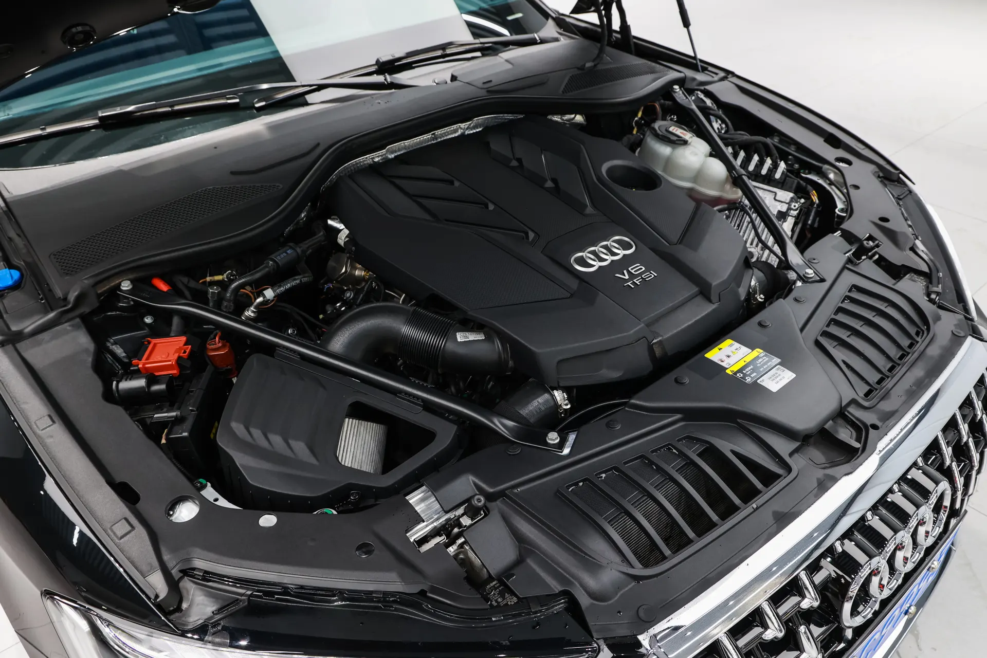 Audi A8L 50 TFSI, 2024 10