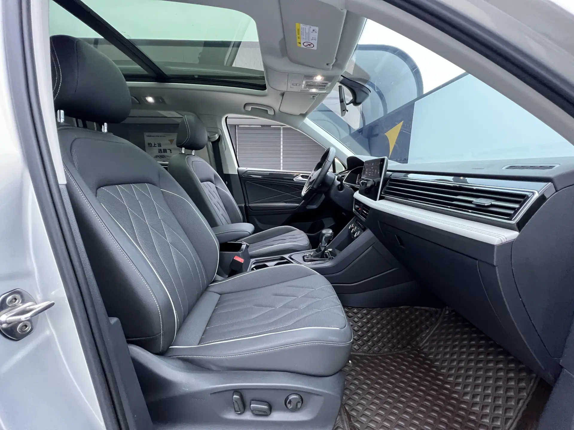 Volkswagen Tiguan L, 2022 19