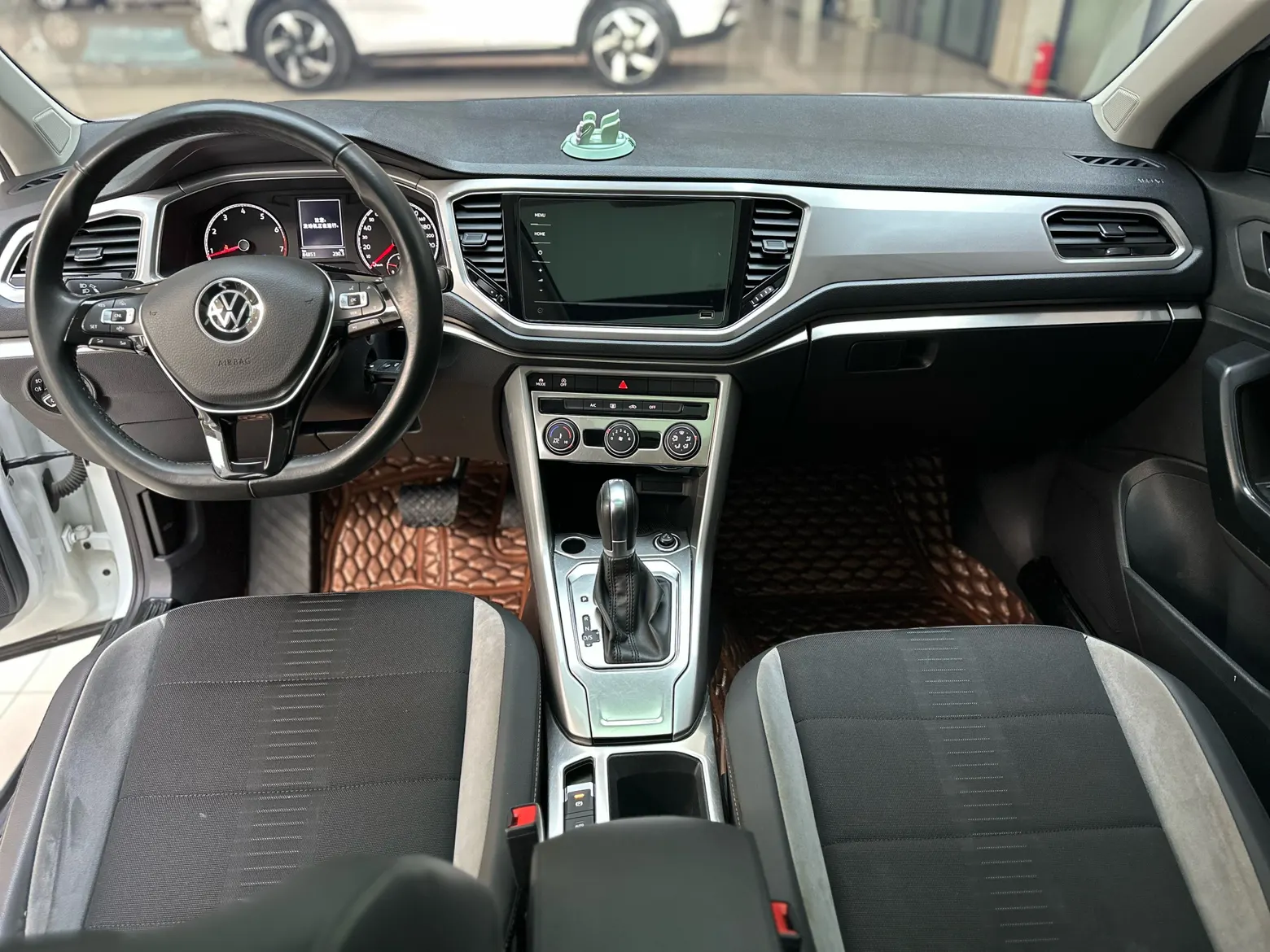 Volkswagen T-ROC, 2021 10