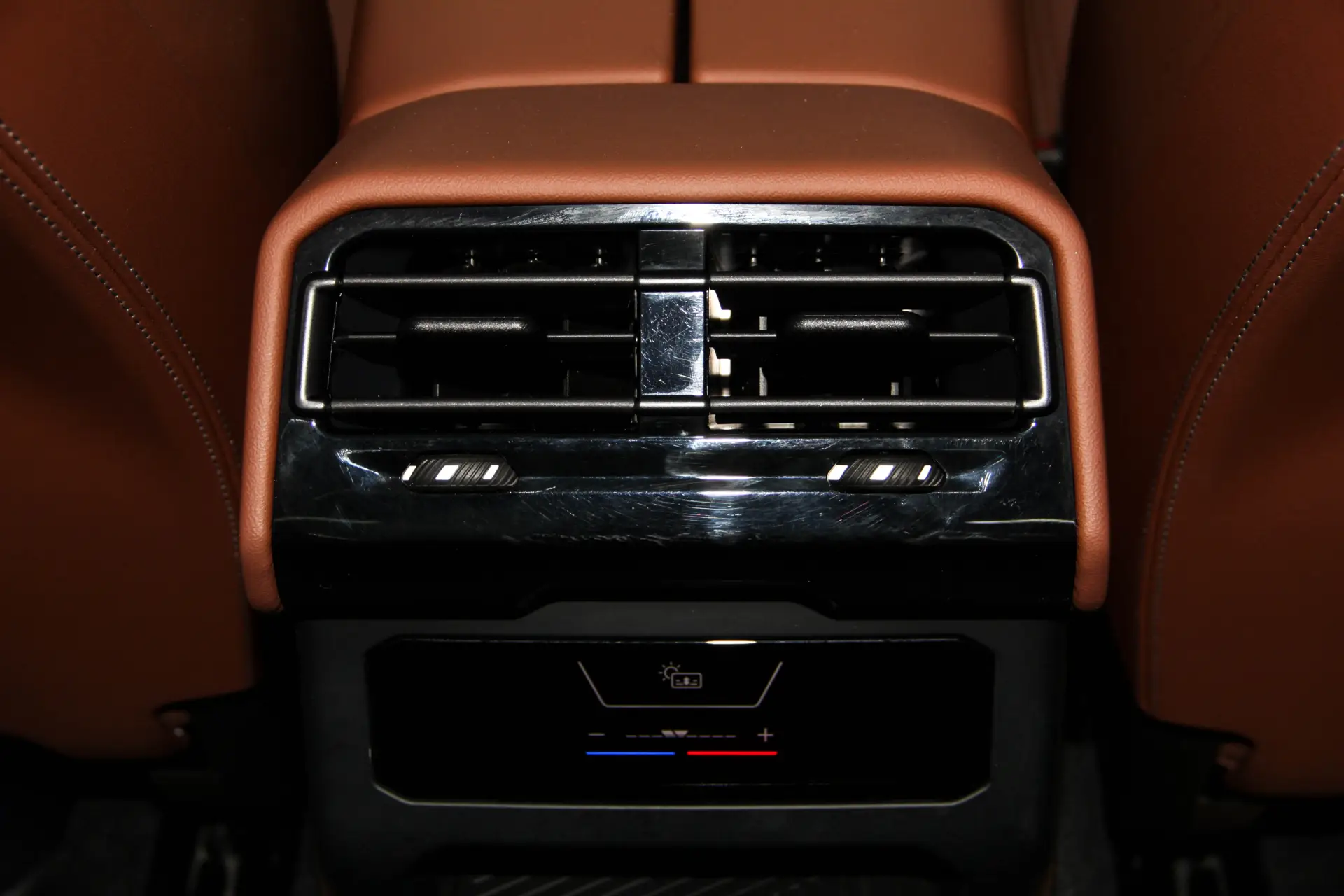 BMW 530Li, 2024 25