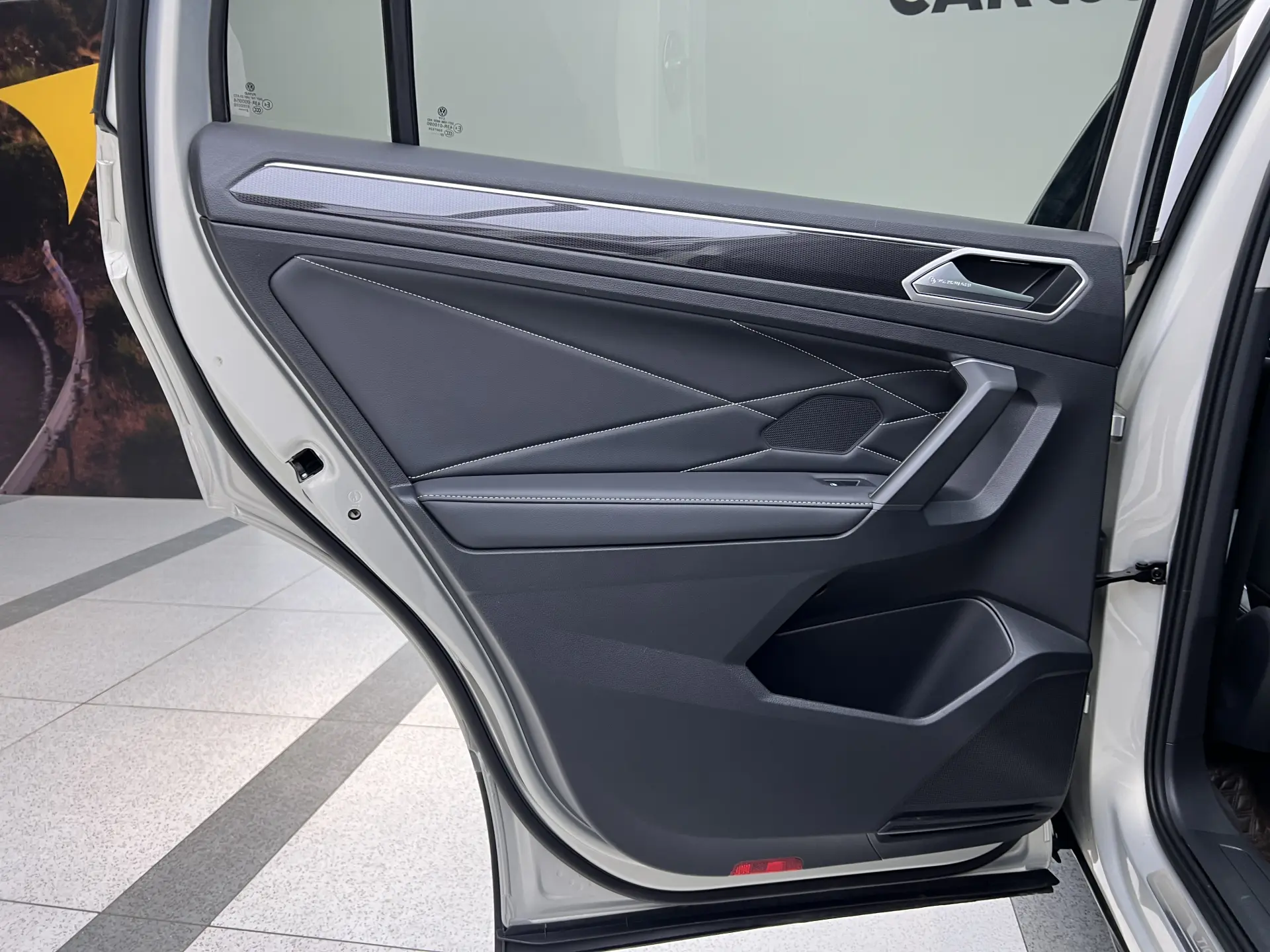 Volkswagen Tiguan L, 2022 16
