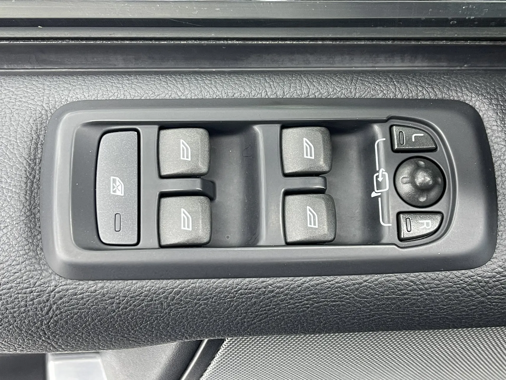 Land Rover Discovery, 2019 19