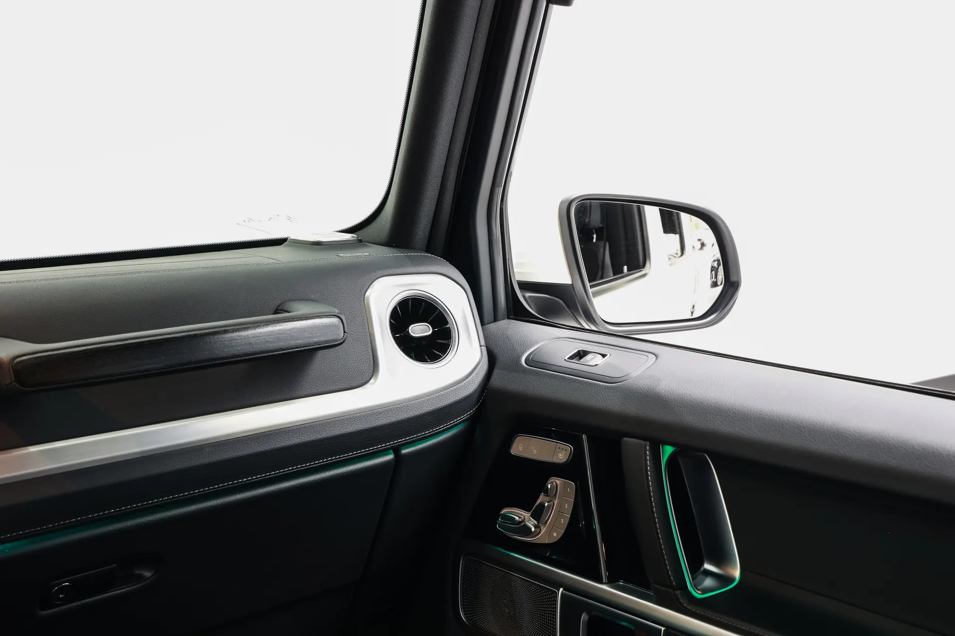 Mercedes-Benz G 350, 2023 25
