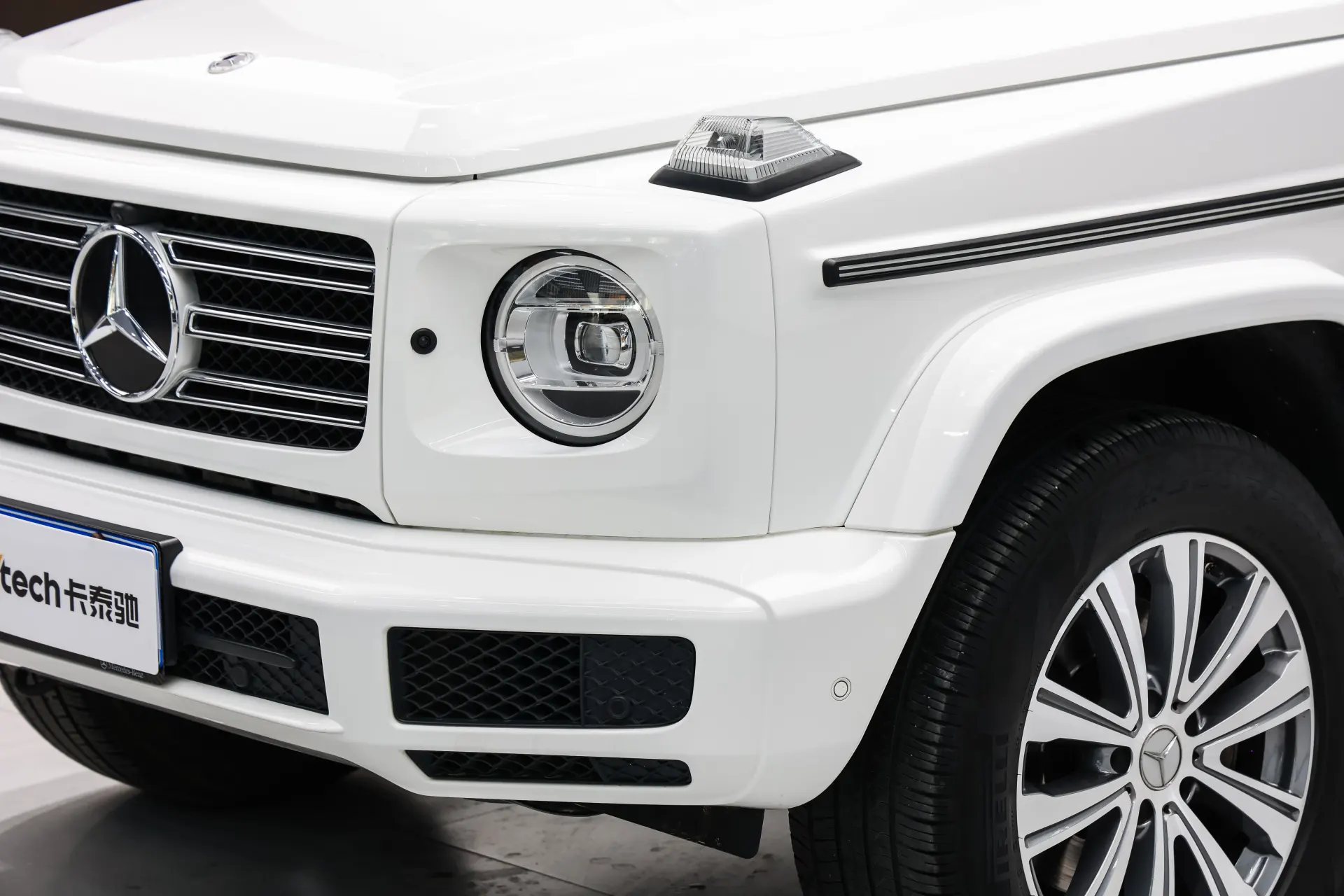 Mercedes-Benz G 350, 2023 11