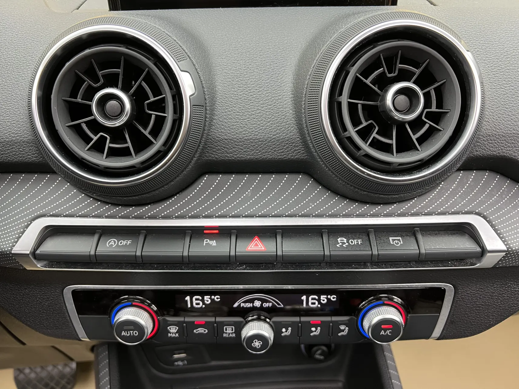 Audi Q2L 35 TFSI, 2021 25