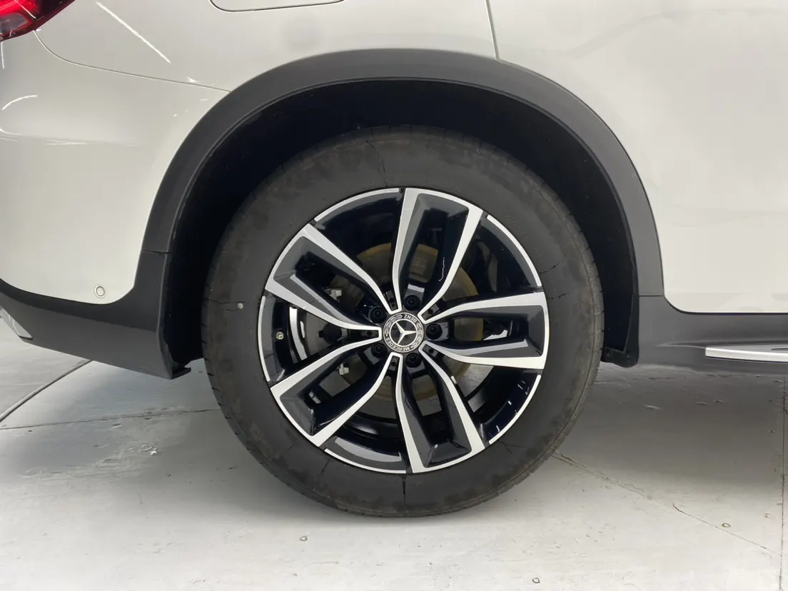 Mercedes-Benz GLC 300 L, 2020 11