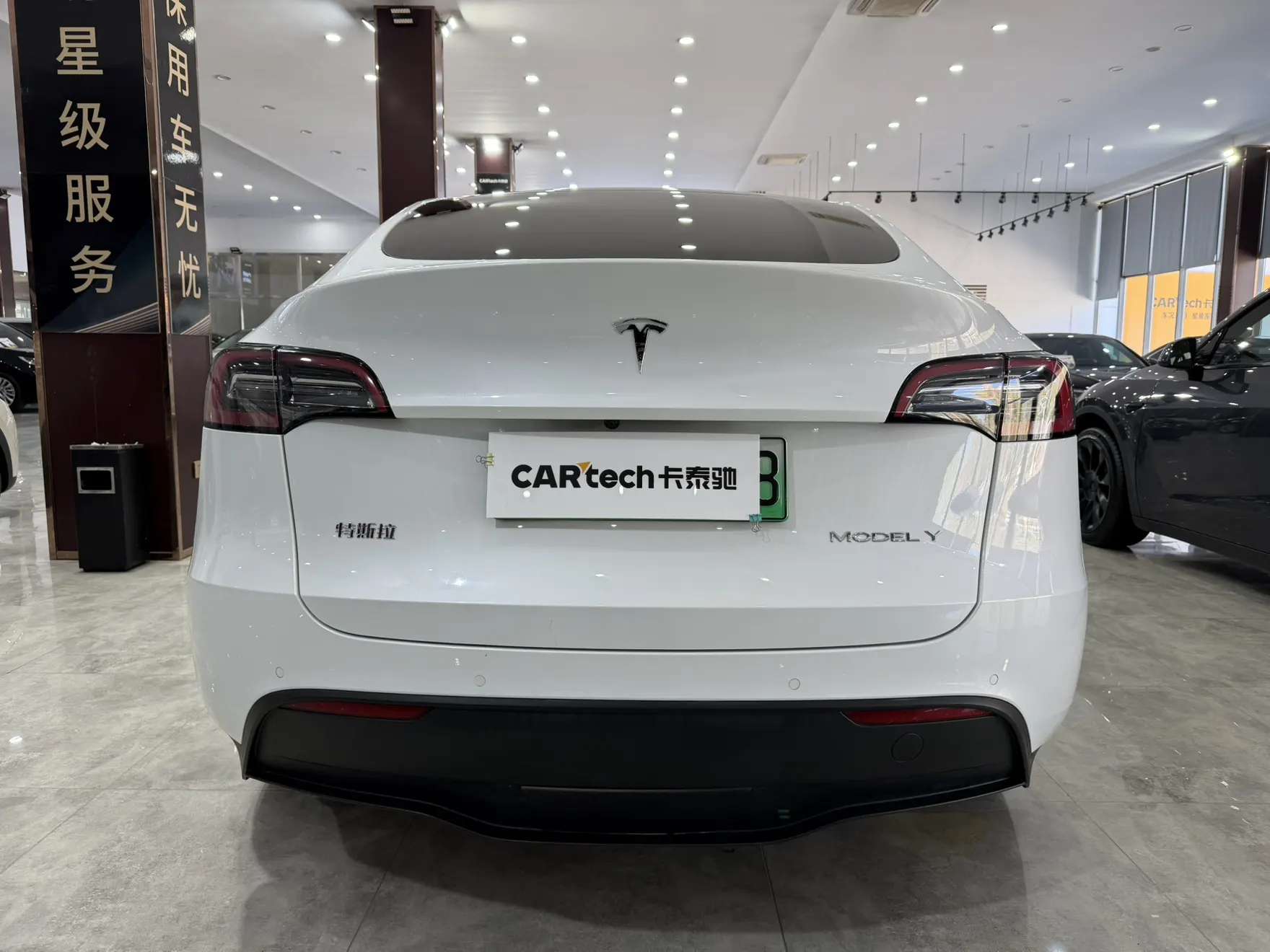 Tesla Model Y, 2021 все фото