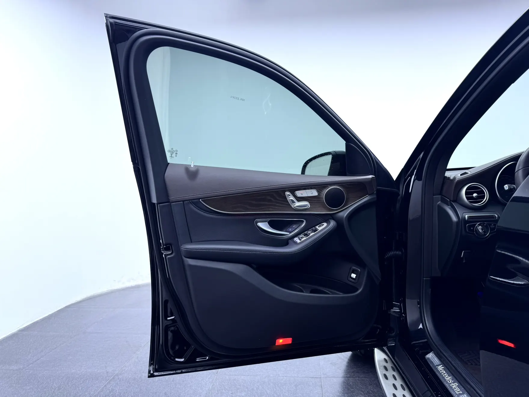 Mercedes-Benz GLC 260 L, 2020 24