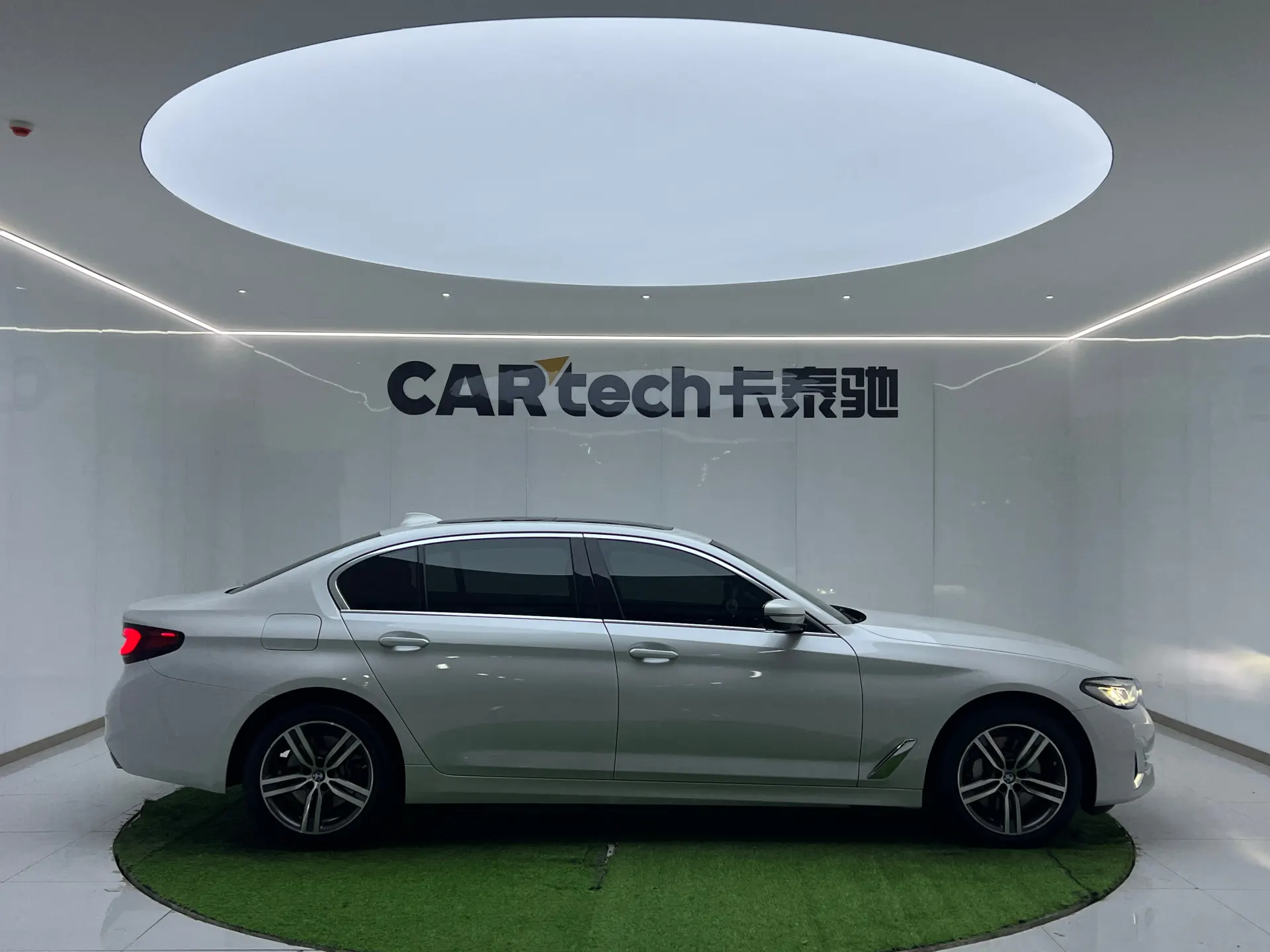BMW 530Li, 2022 30