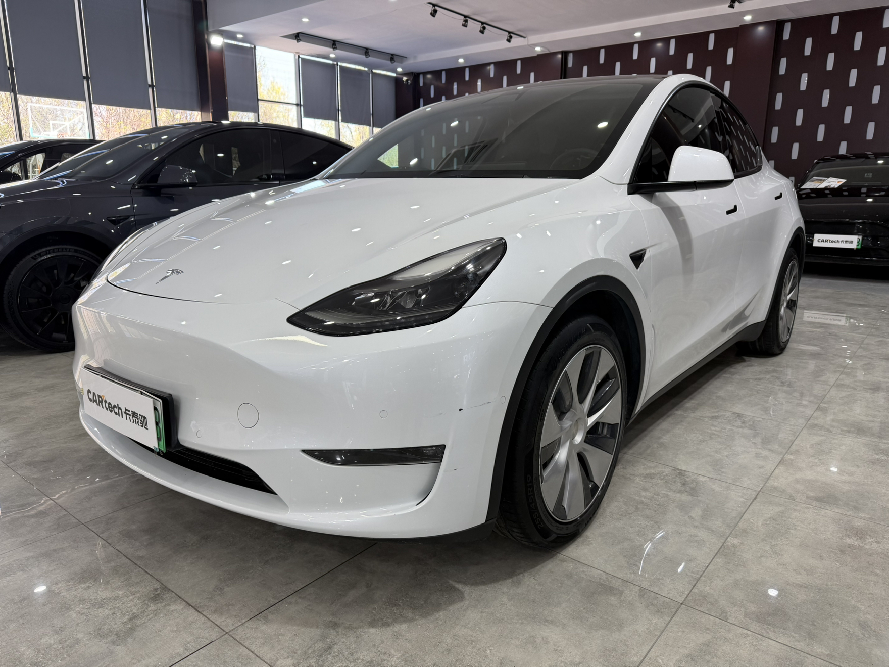 Tesla Model Y, 2021