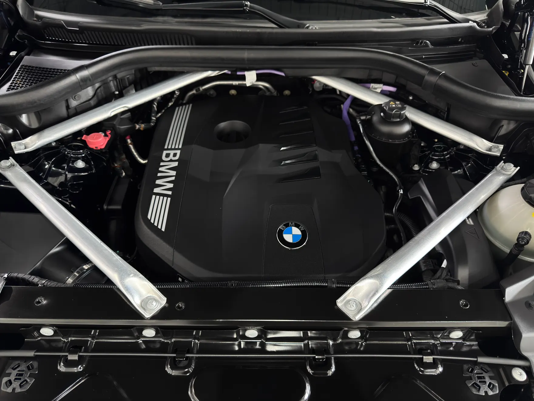 BMW X6, 2025 12