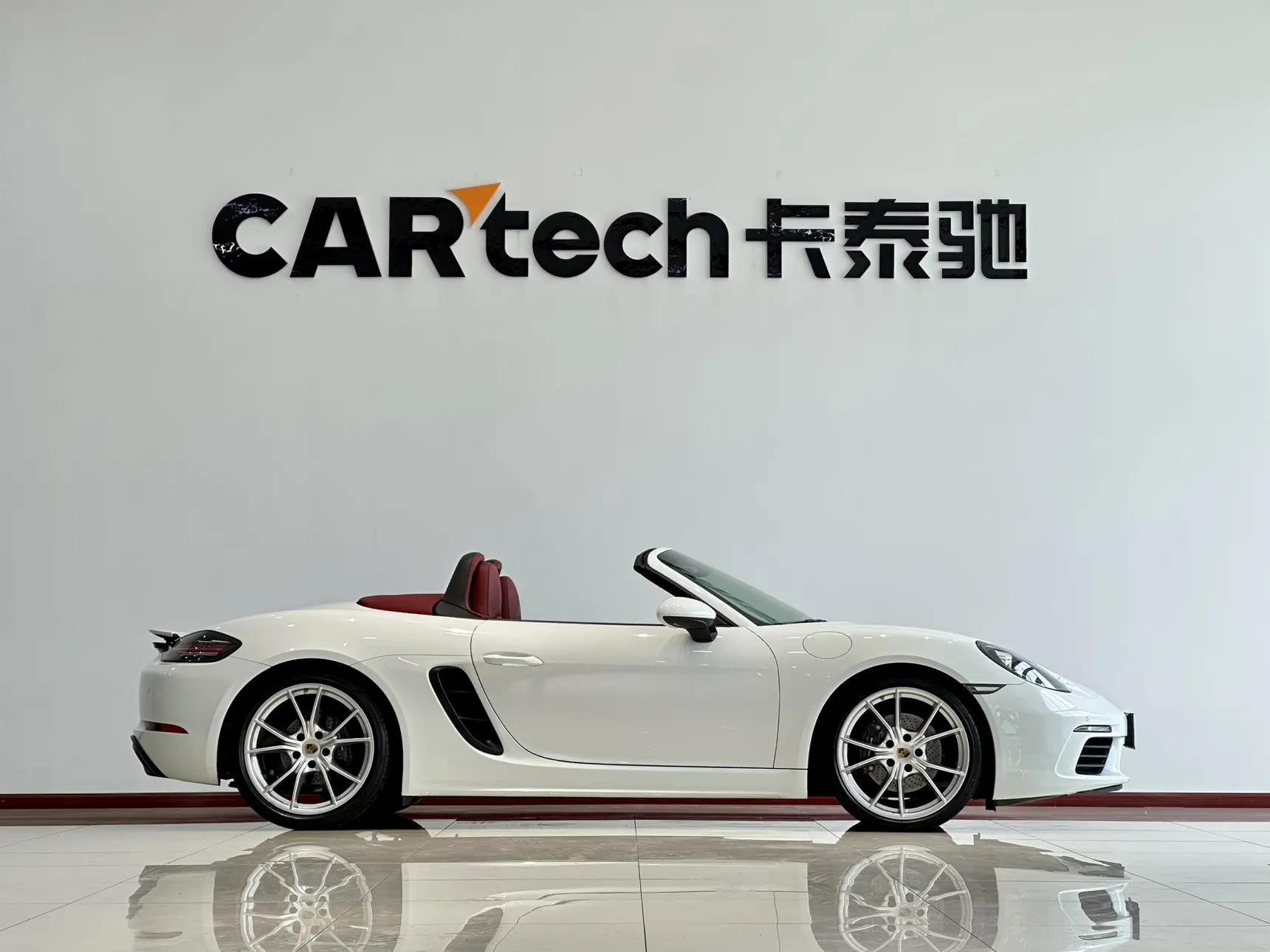 Porsche Boxster, 2023 4
