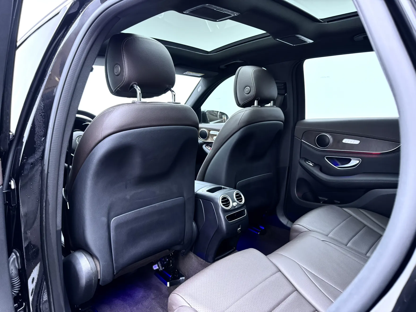 Mercedes-Benz GLC 260 L, 2020 19