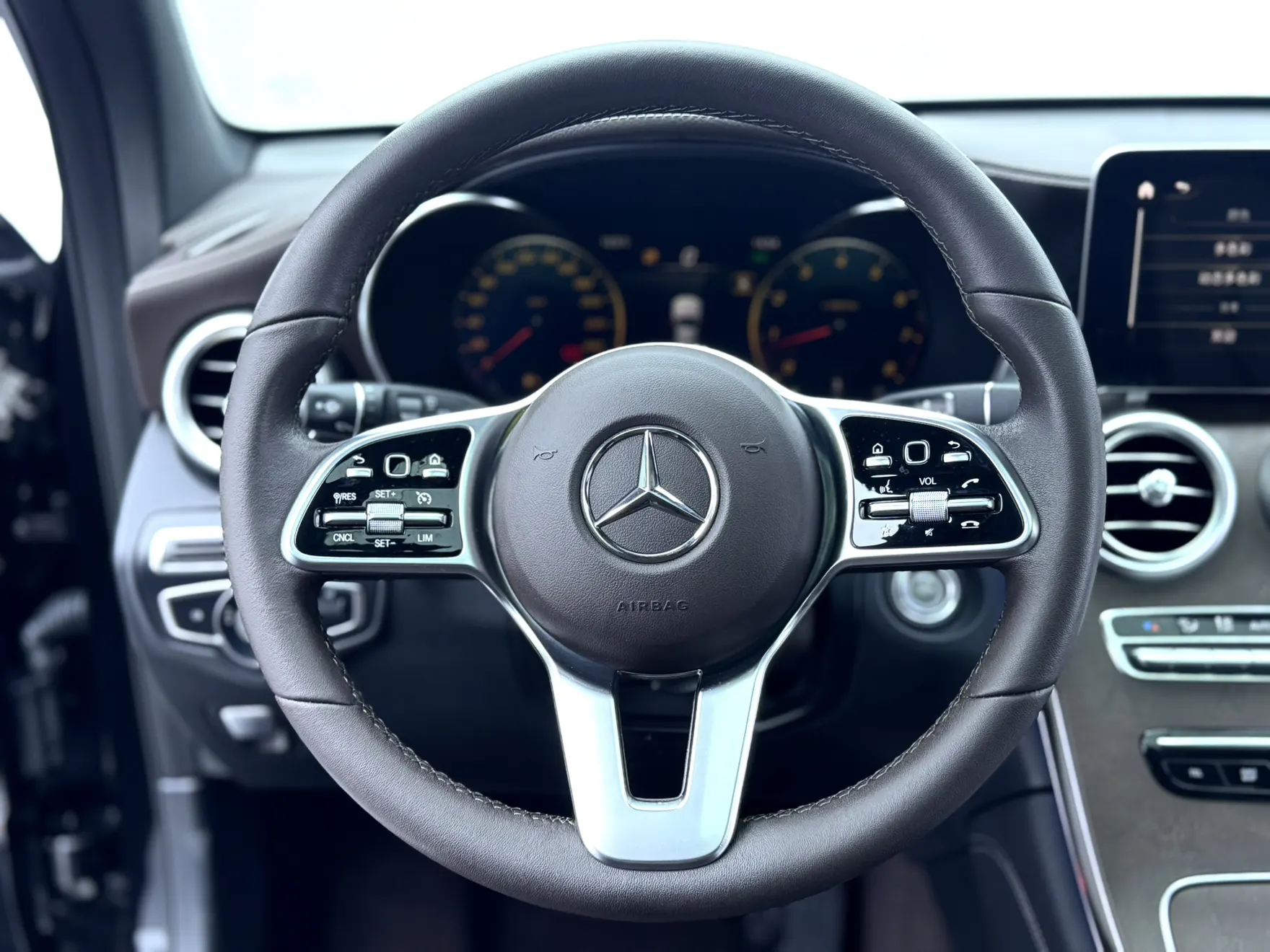 Mercedes-Benz GLC 260 L, 2020 14