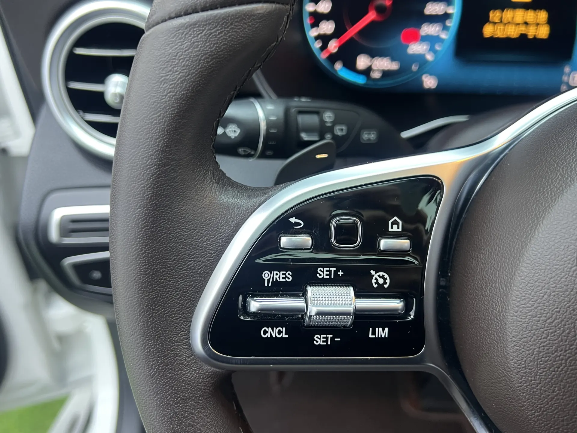 Mercedes-Benz GLC 260 L, 2022 16