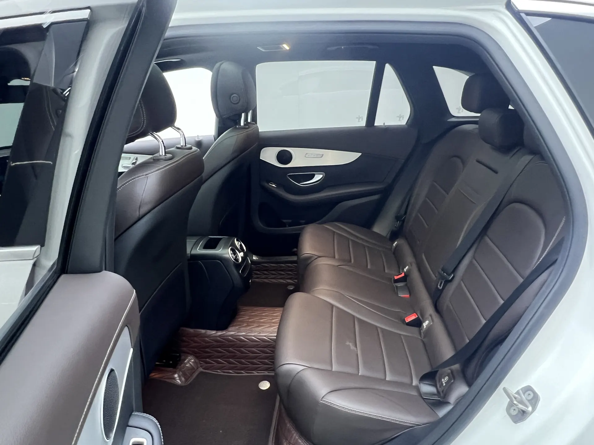 Mercedes-Benz GLC 260 L, 2022 21