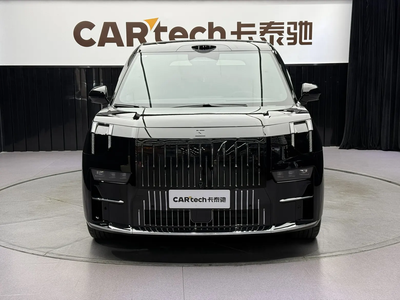 Zeekr 009, 2025 3