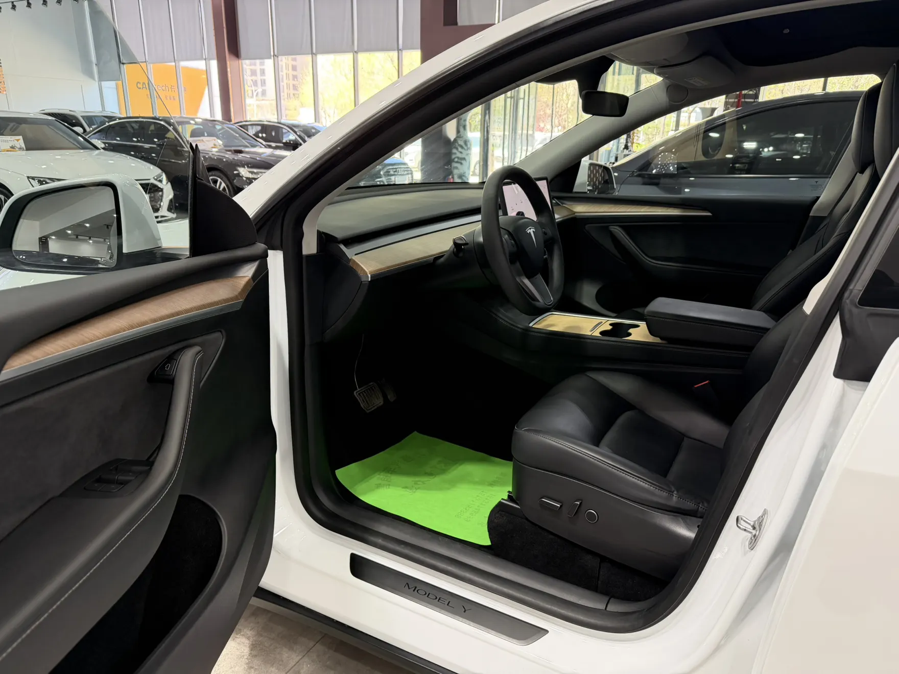 Tesla Model Y, 2021 8