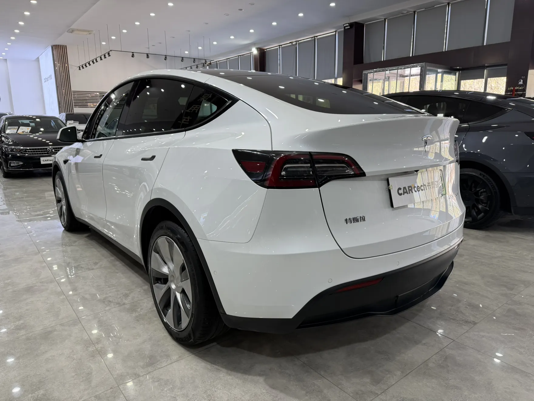 Tesla Model Y, 2021 6
