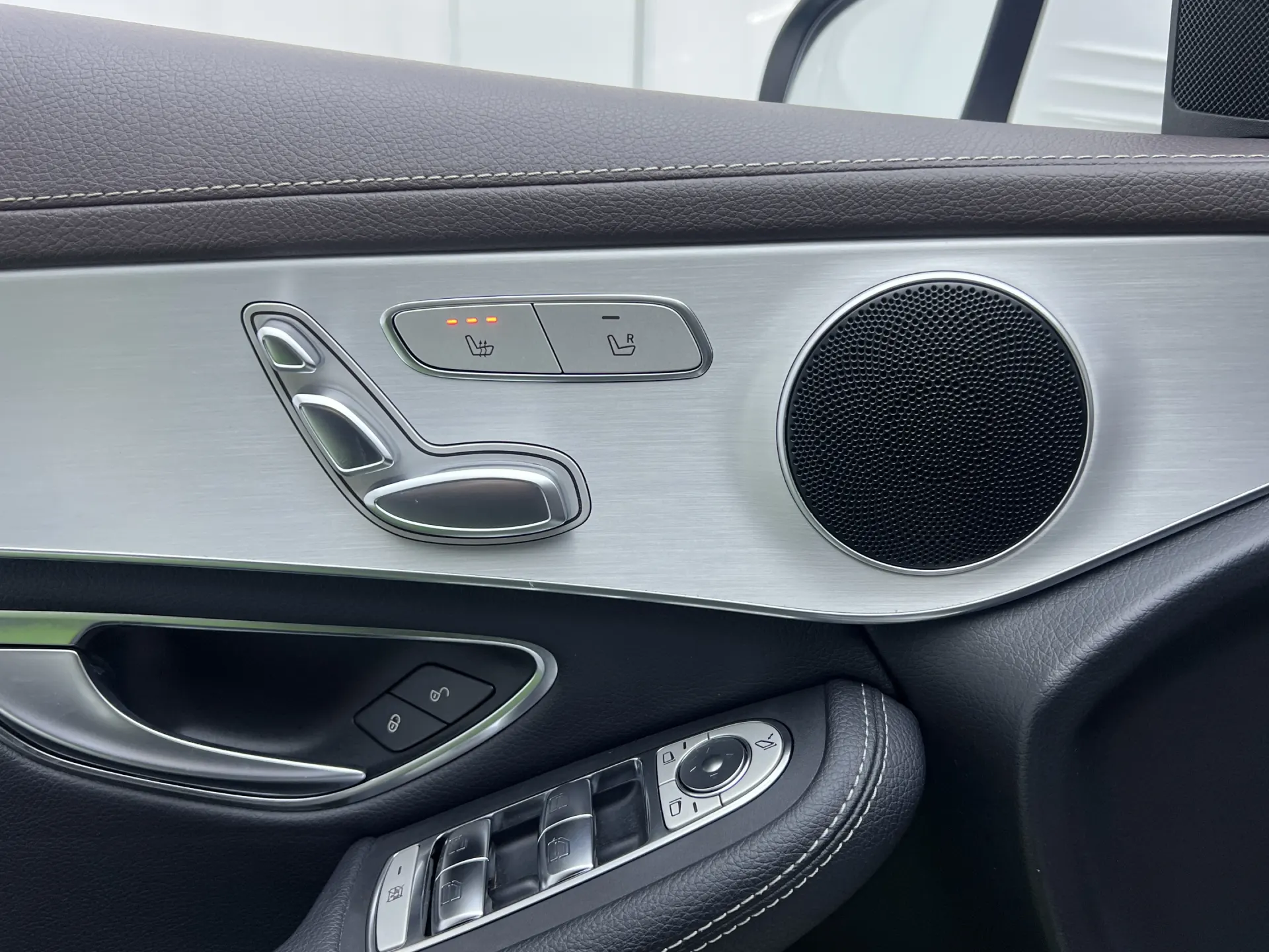 Mercedes-Benz GLC 260 L, 2022 8
