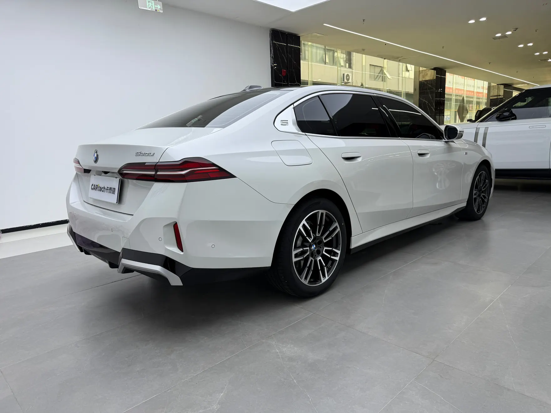 BMW 530Li, 2024 все фото