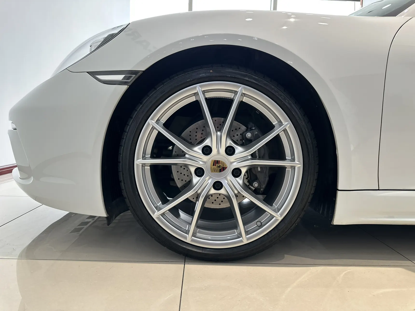Porsche Boxster, 2023 10