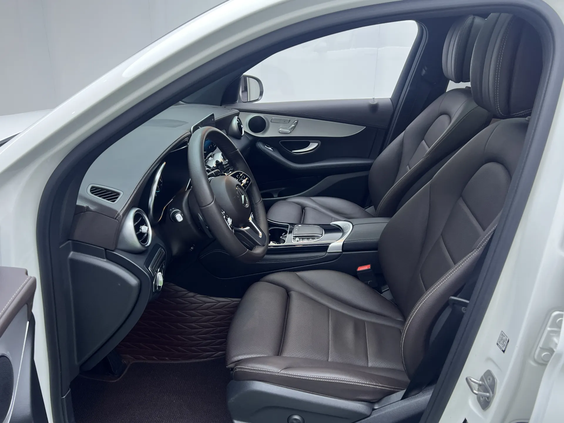 Mercedes-Benz GLC 260 L, 2022 11