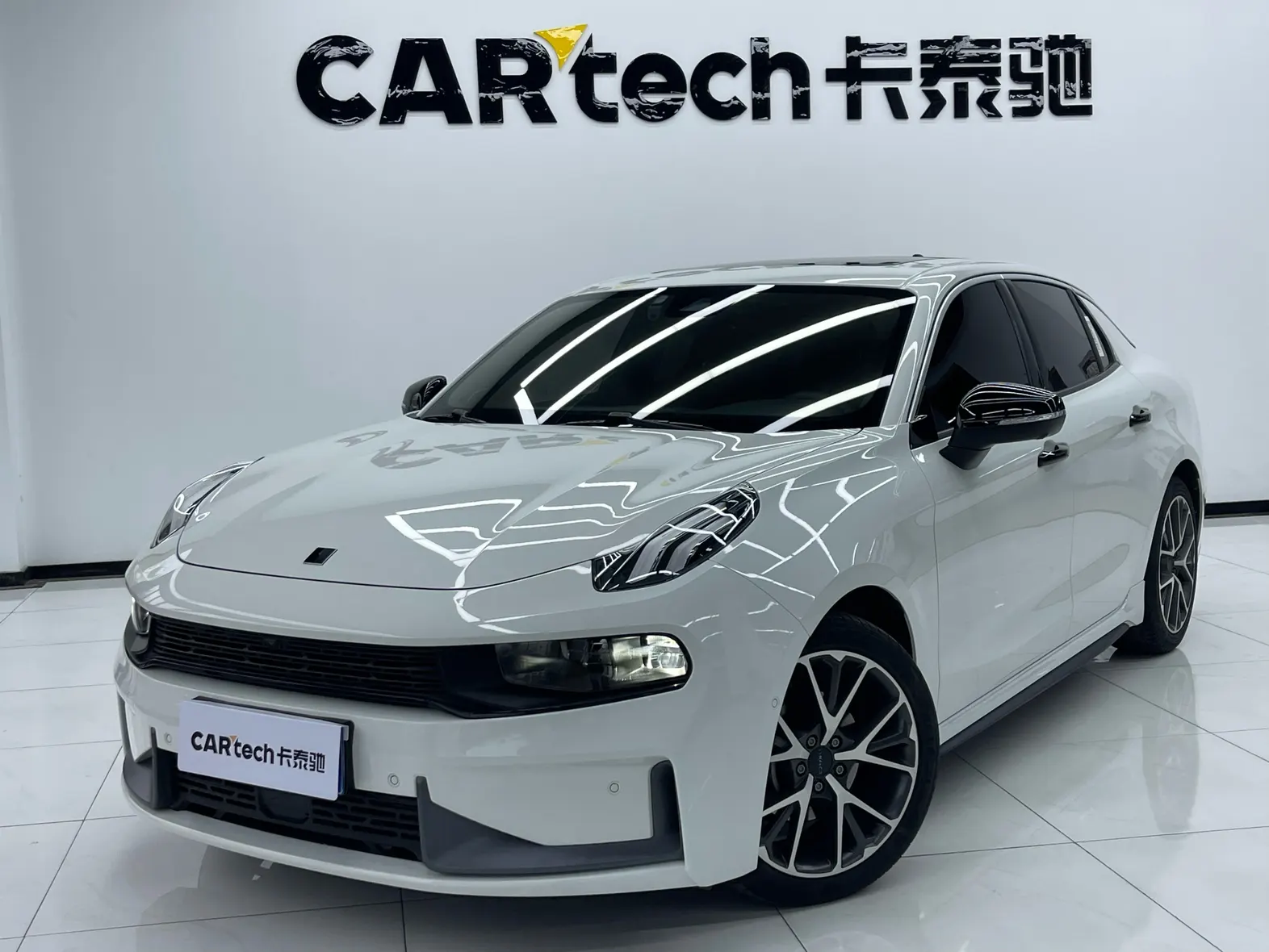 Lynk & Co 02