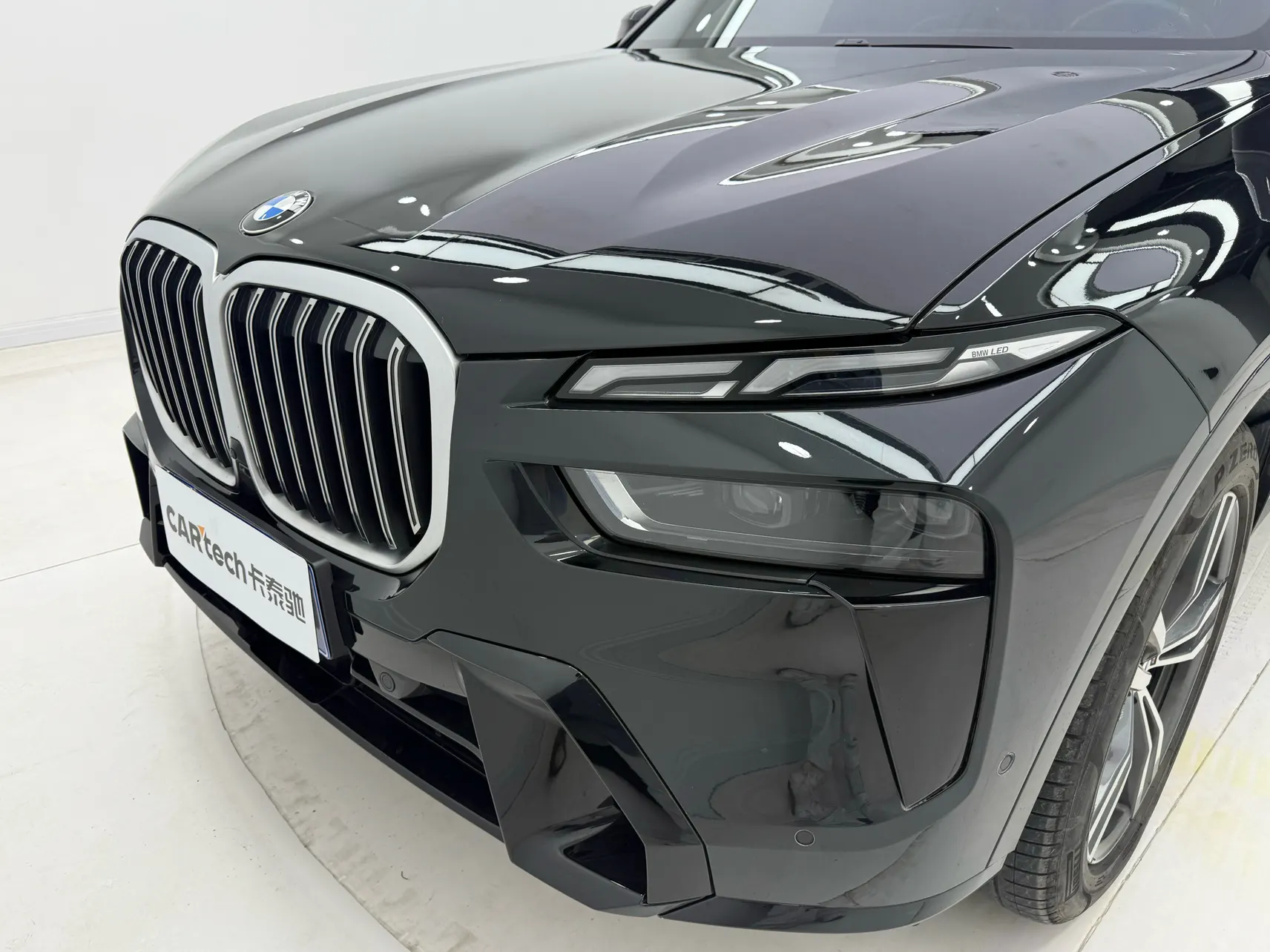BMW X7, 2023 9